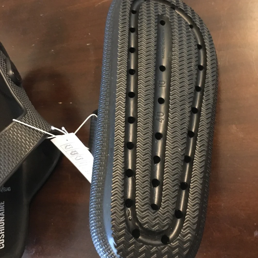 Cushionaire Black Slide Sandals NWT - Picture 12 of 12